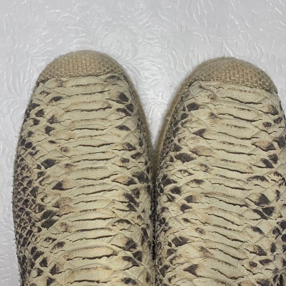 Stuart Weitzman Catalan Snake Espadrilles‎